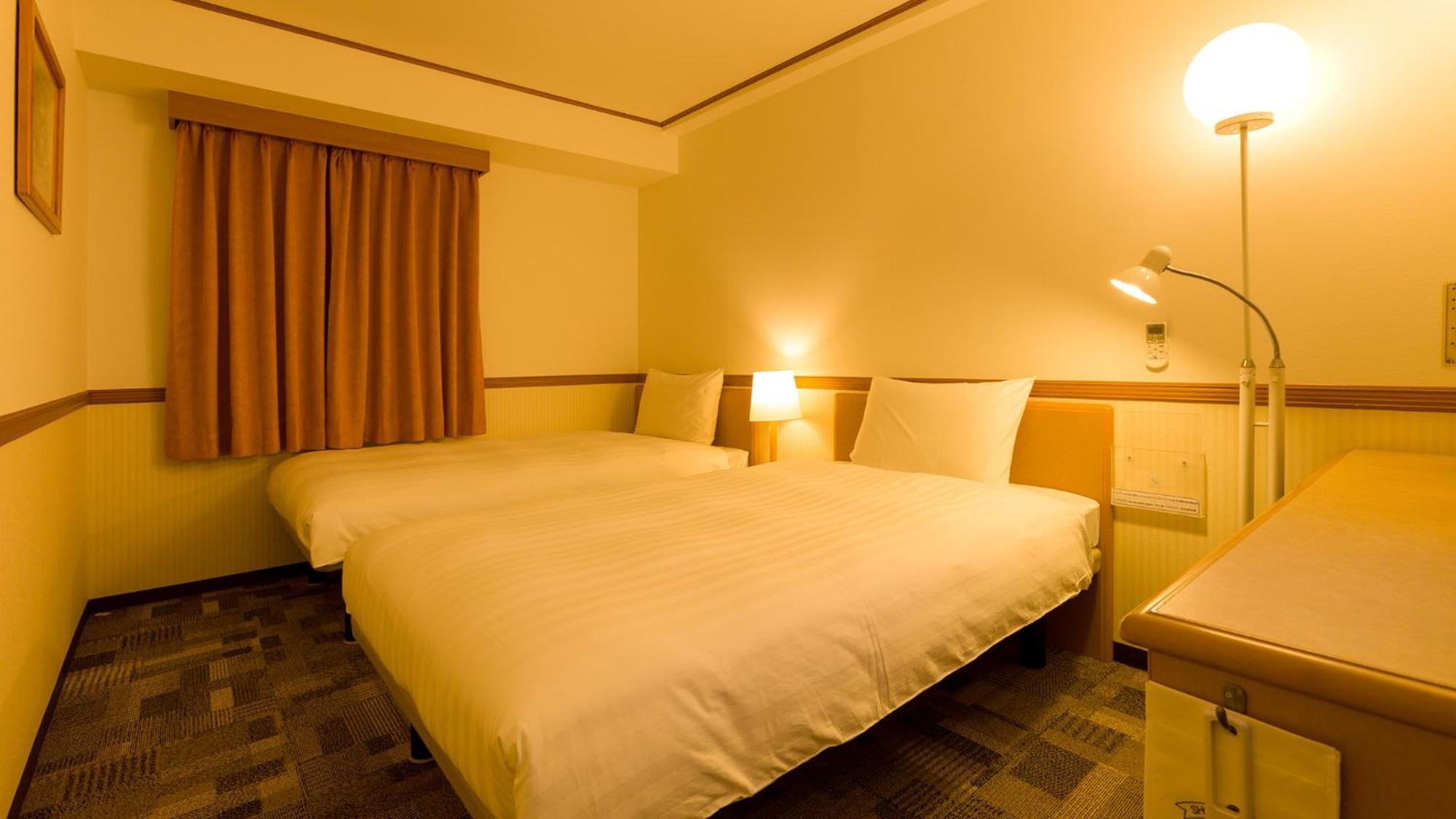 Toyoko Inn Shin-Yatsushiro Ekimae חדר תמונה