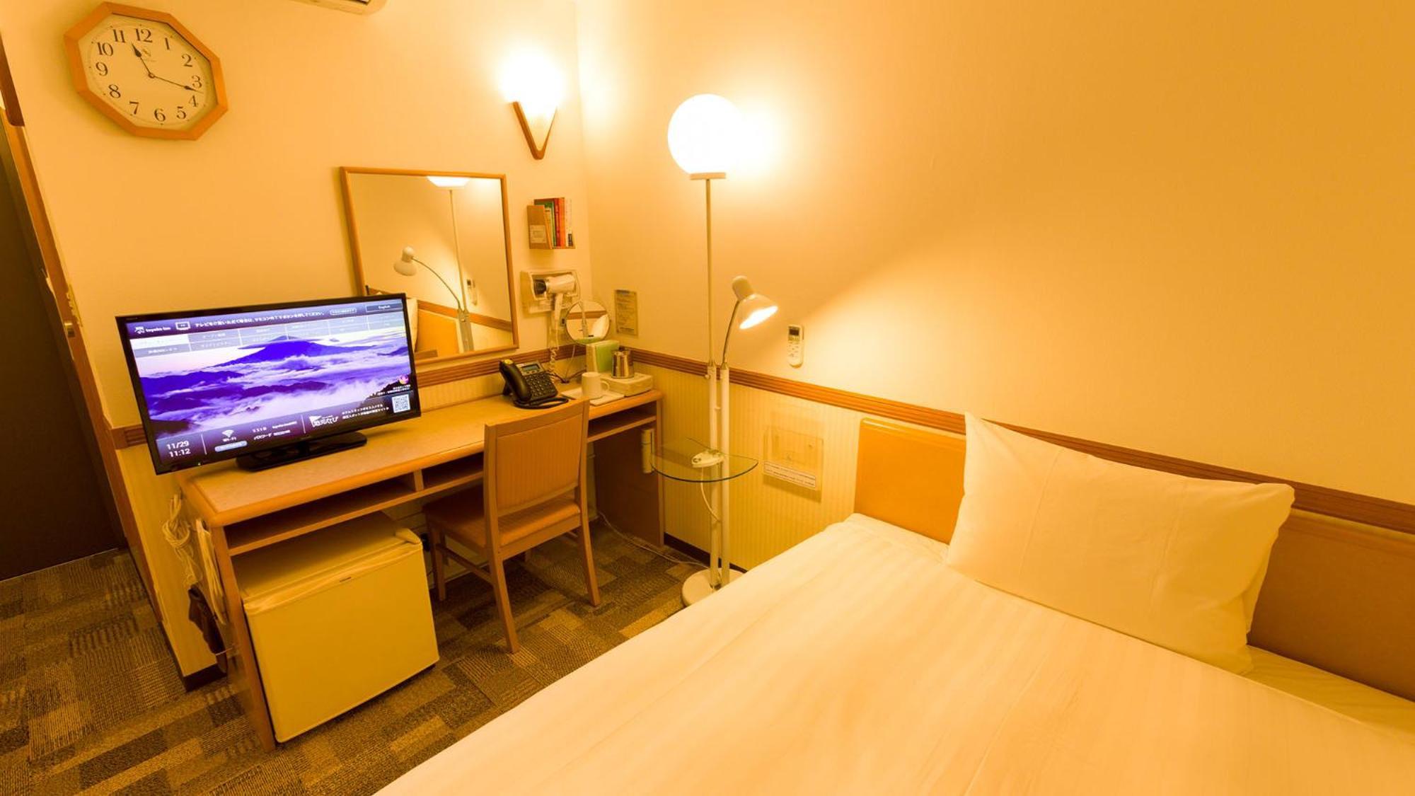 Toyoko Inn Shin-Yatsushiro Ekimae חדר תמונה